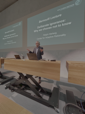 Prof. Ralph Hertwig